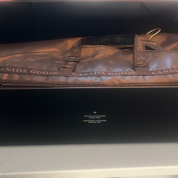 Canada Goose Box, Hangar & Garment Bag -authentic - Picture 4 of 10